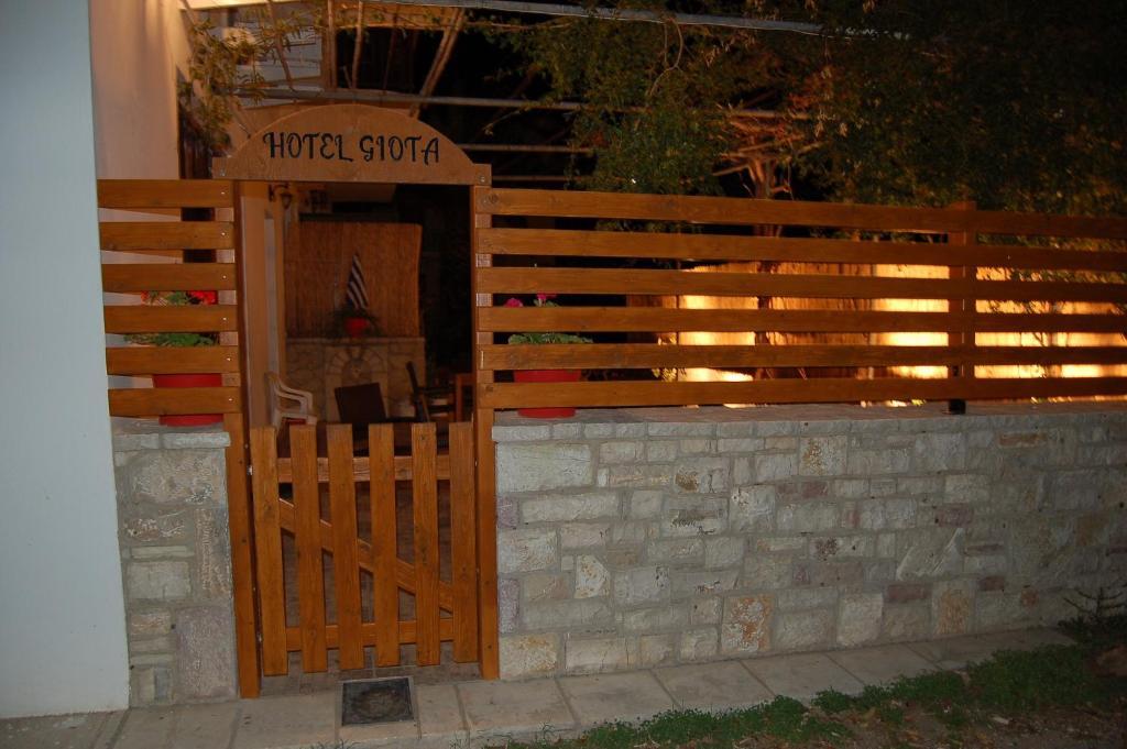 Giota 2* Methoni (Messenia)